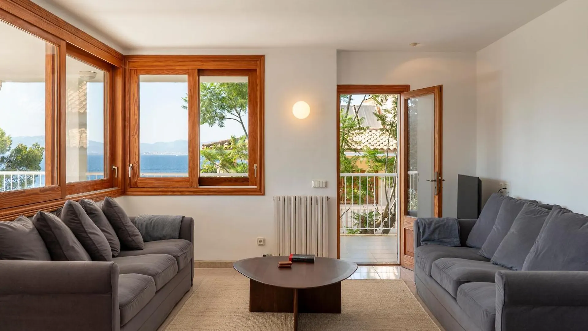 Villa Sal I Vent- Mediterranean Sea Views Llucmajor